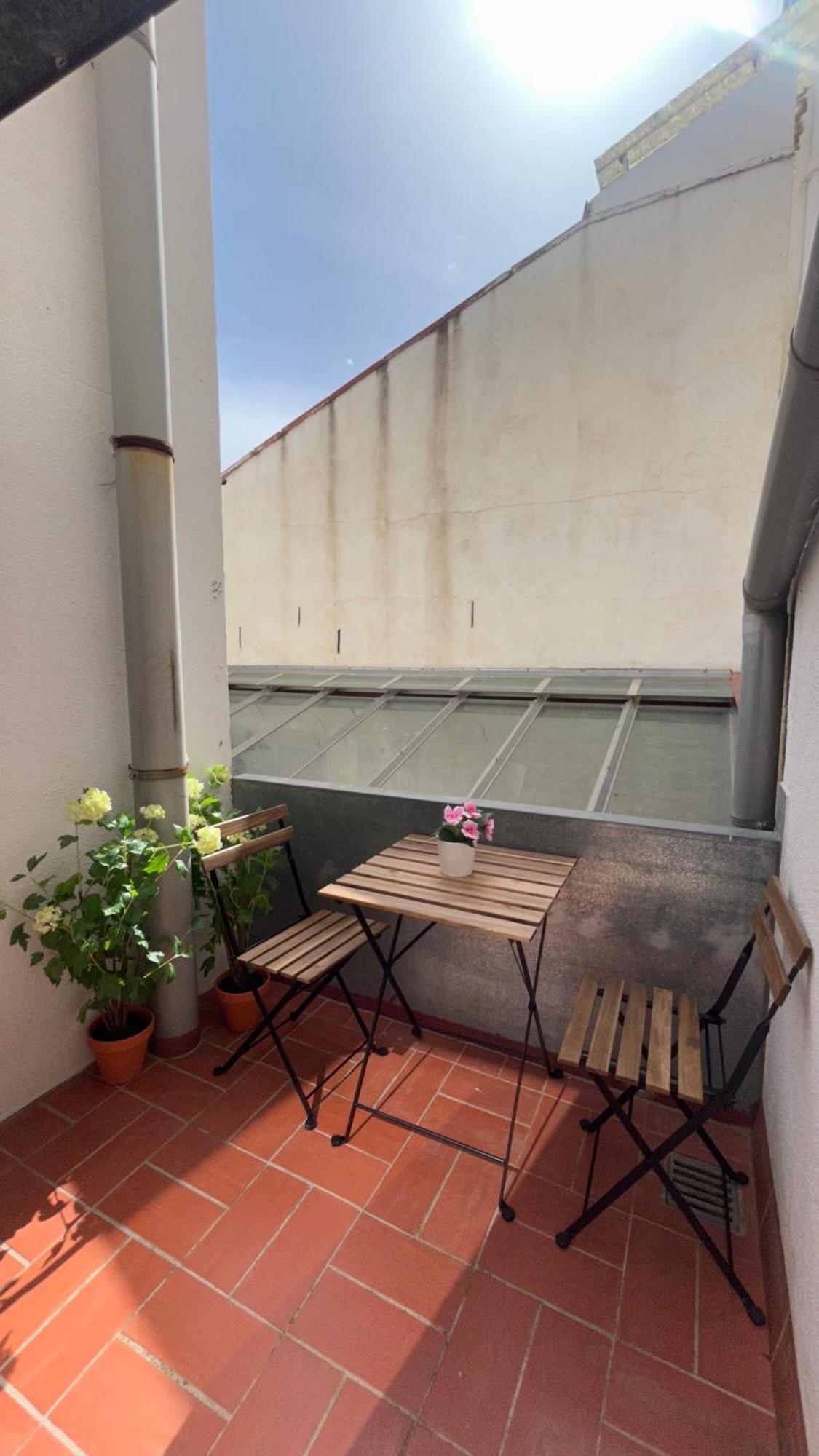 Se Centrico Con Terraza Daire Terrassa Dış mekan fotoğraf